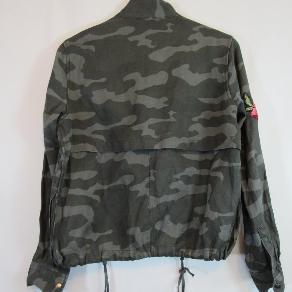Rails Collins Camo Rose Patch Linen Jacket - Picture 11 of 12